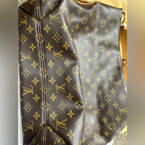 Louis Vuitton Sully - Picture 8 of 13